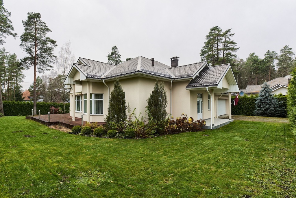 Продаётся семейный дом в Берги, улица Лауву 5