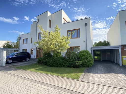 House for sale in Pinki, Sparu 3